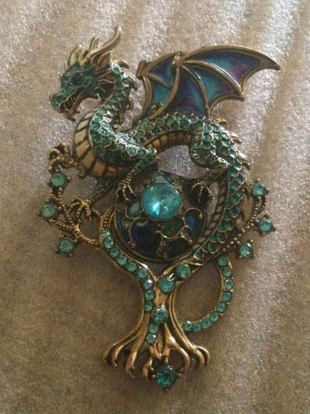 Dragon Pin